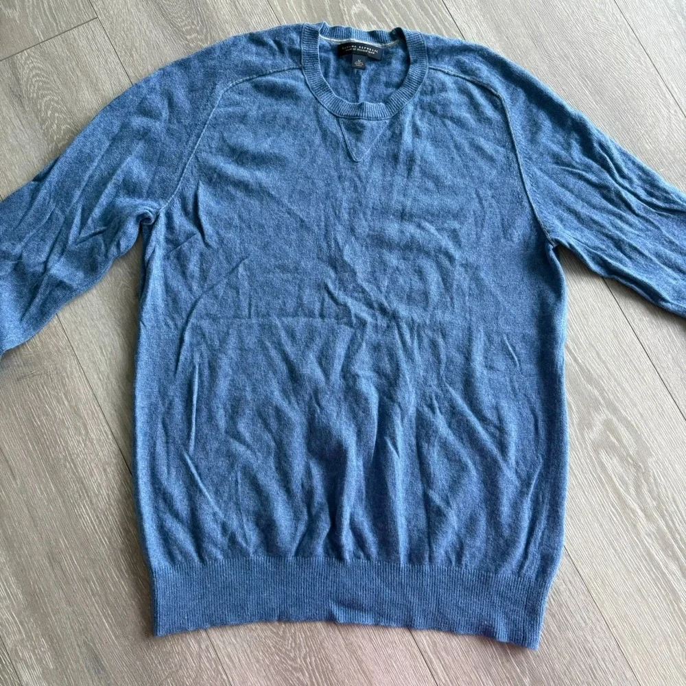 Banana Republic Mens Blue Italian Yarn Perfect Comfort Crew Neck Sweater‎ Size M